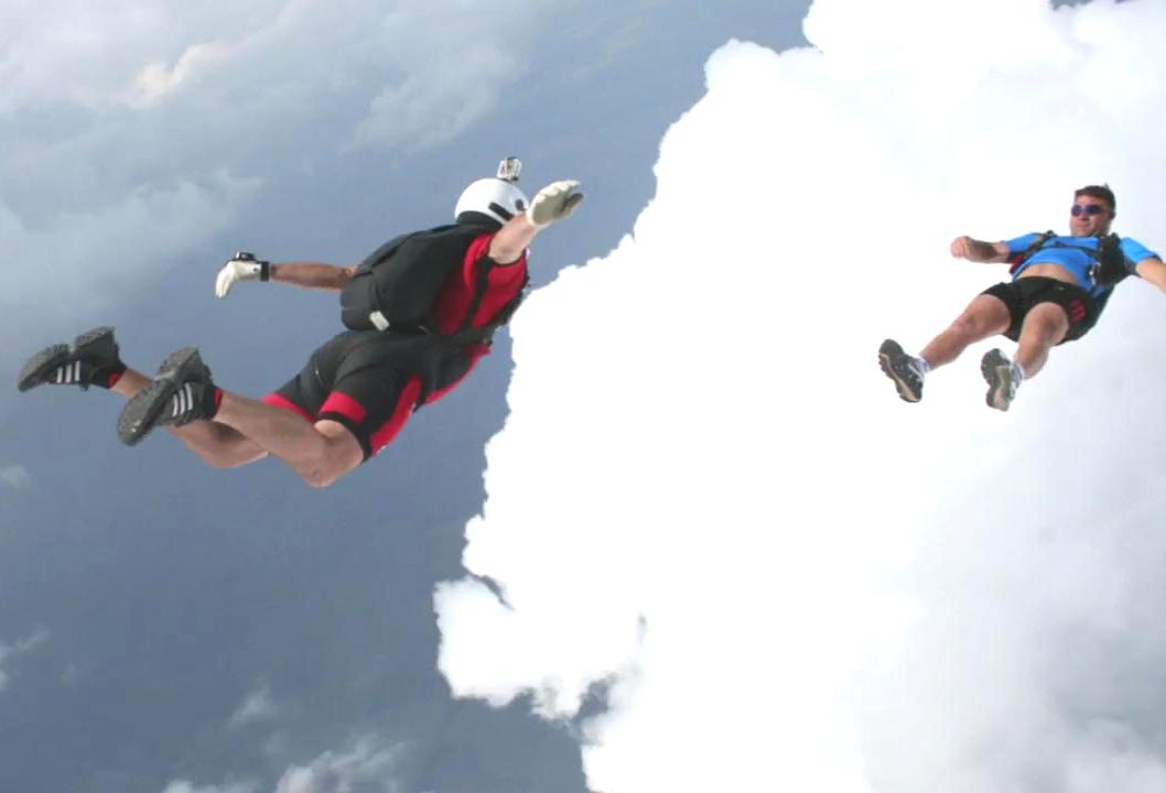 freefall-skydive-solo